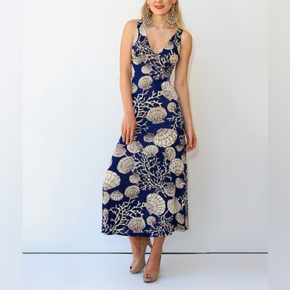 NWOT Zulily Navy & Ivory Shell Maxi Dress